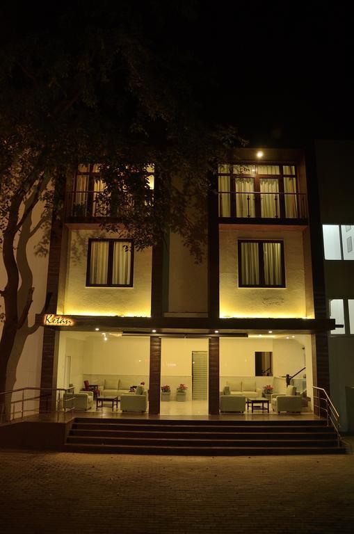 Hotel Ketan Pune Esterno foto