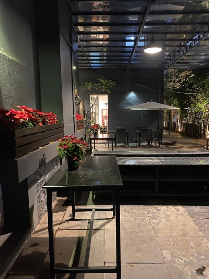 Hotel Ketan Pune Esterno foto