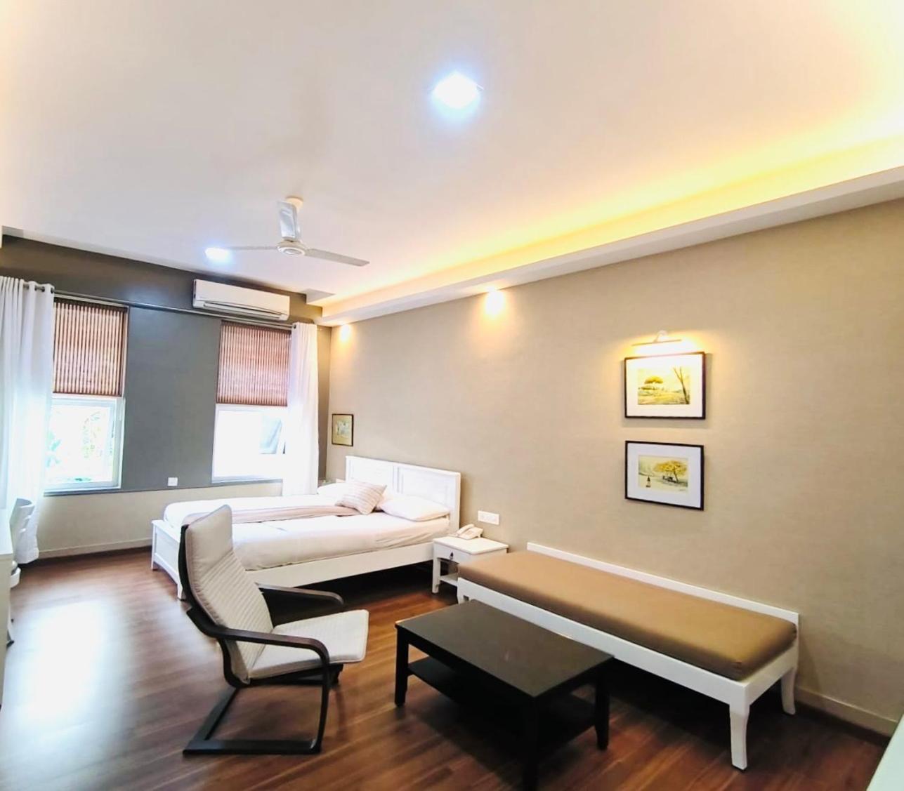 Hotel Ketan Pune Esterno foto