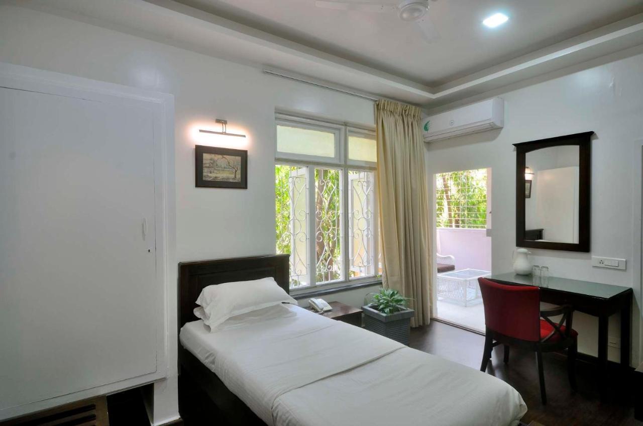 Hotel Ketan Pune Esterno foto